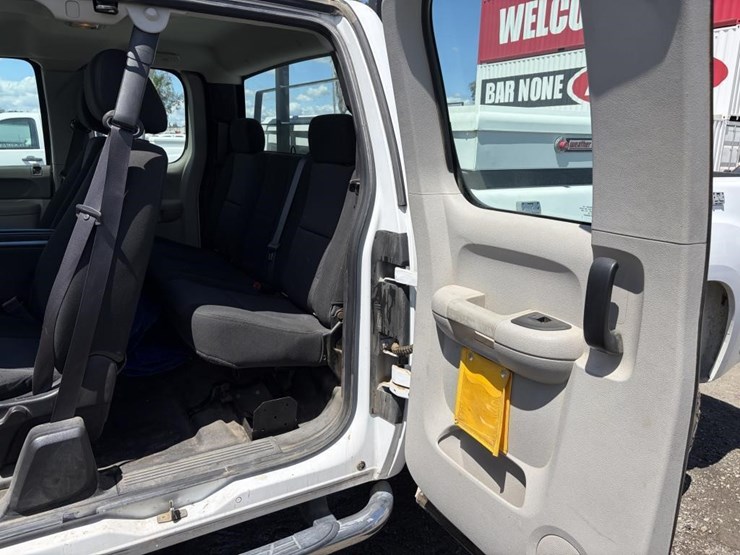 2012-gmc-sierra-2500-image-11