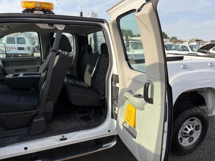 2012-gmc-sierra-2500-image-11