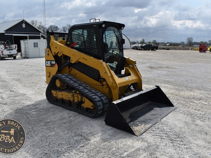 2017-caterpillar-259d-image-14