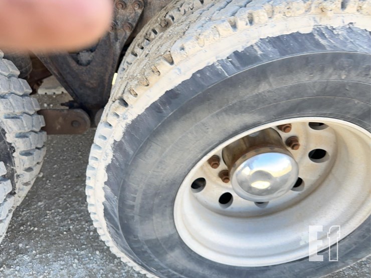 2005-kenworth-t800-image-13