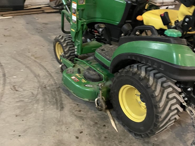 2017-john-deere-1025r-image-2