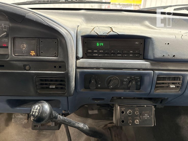 1996-ford-f450-image-24