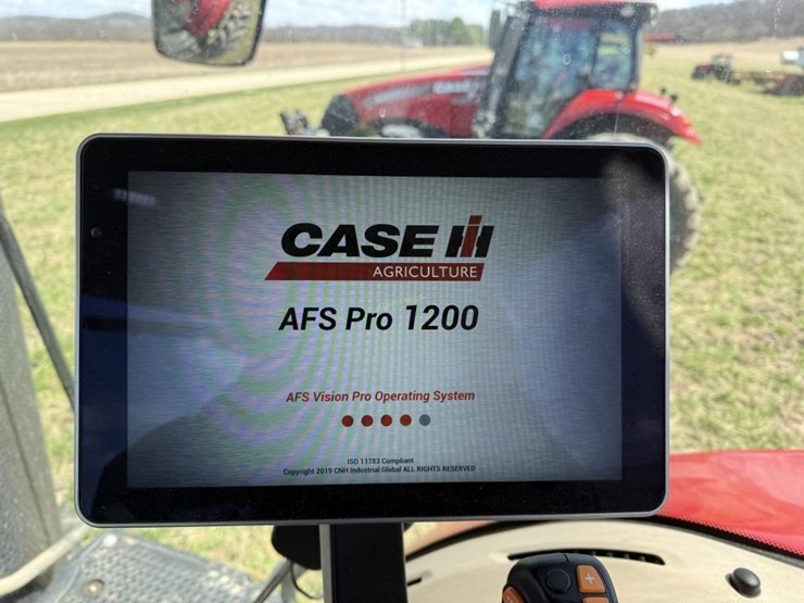 2023-case-ih-380-image-21