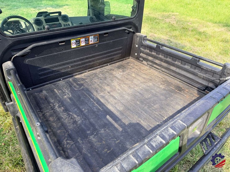 2024-john-deere-gator-xuv-835r-image-22