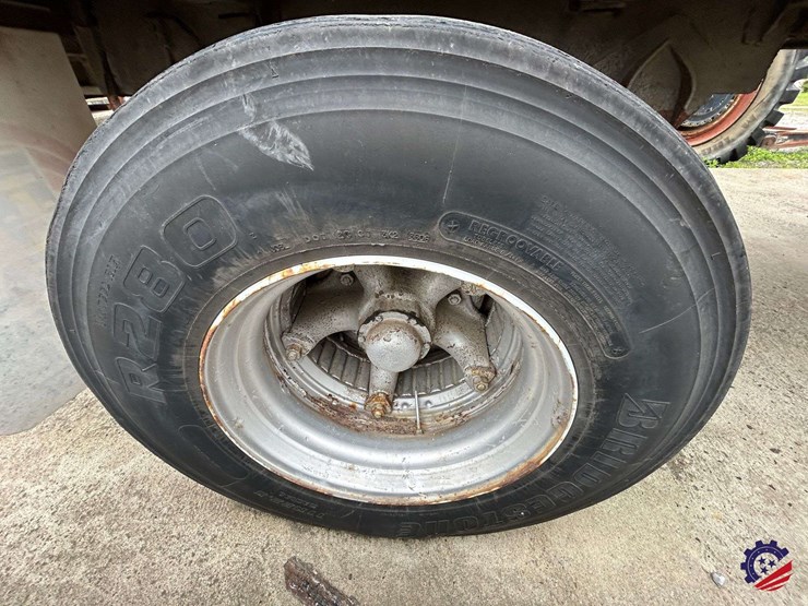 antique-bullnose-28ft-s/a-pup-trailer-image-27