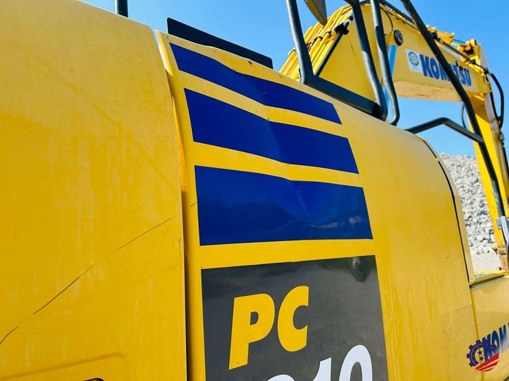 2015-komatsu-pc210-lc-image-87