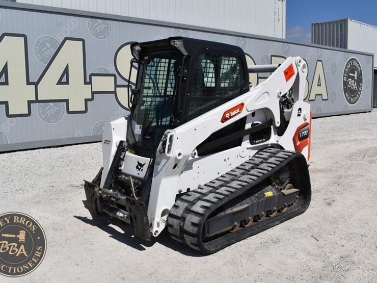 2023-bobcat-t770-image-1