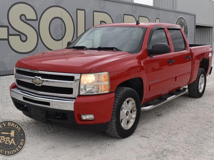 2009-chevrolet-silverado-1500-lt-image-1