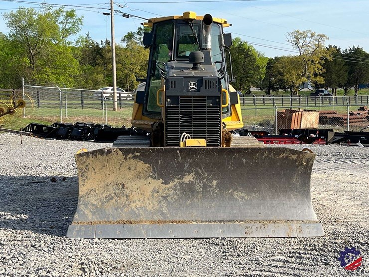 2017-deere-700k-xlt-image-23