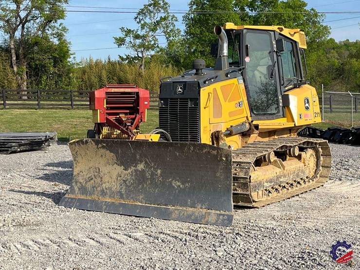 2017-deere-700k-xlt-image-22