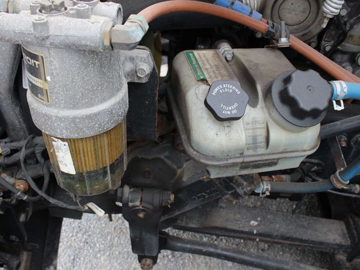 2020-freightliner-cascadia-126-image-9