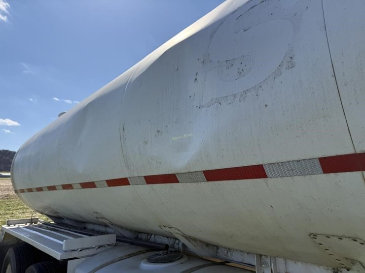 1974-heil-40'-semi-tanker-trailer-image-28