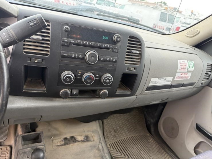 2012-gmc-sierra-2500-image-16