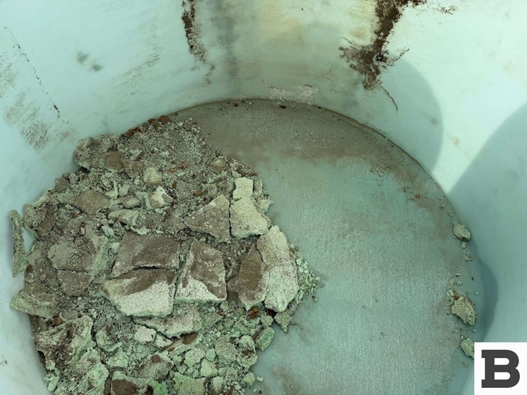 1550-gallon-round-poly-fertilizer-tank-image-3