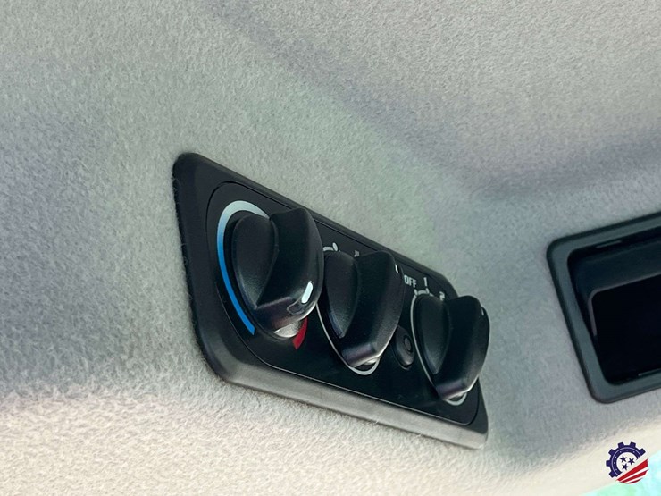 2022-kubota-lx2610hsd-image-66