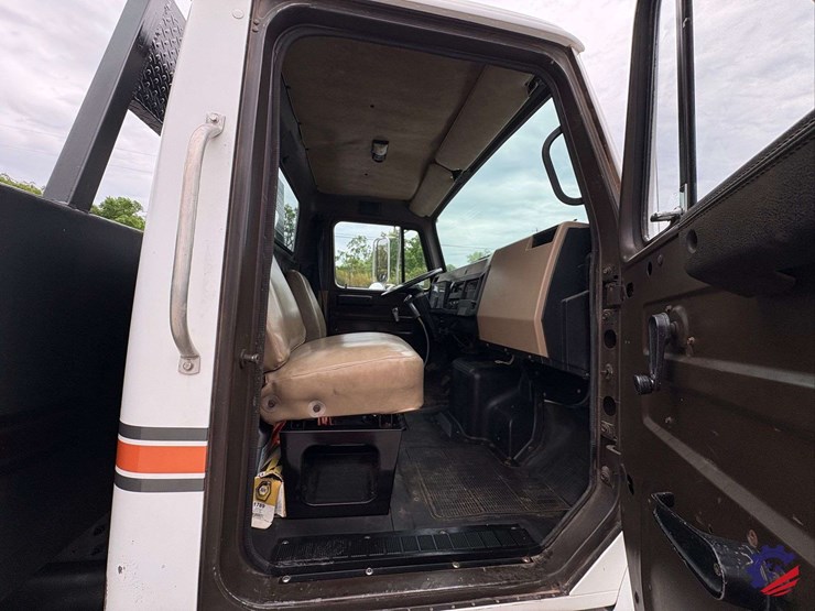 1993-international-4700-image-51