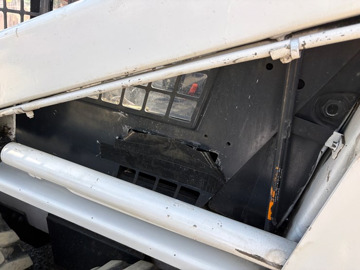 bobcat-742b-image-13