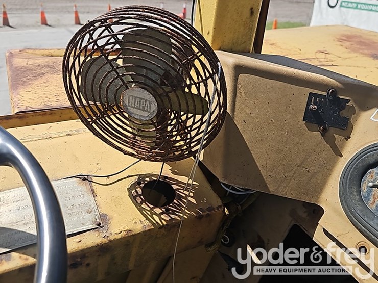 caterpillar-613c-image-22