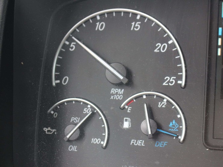 2019-freightliner-cascadia-pt126sl-3akjhhdr0kskl2228-mileage:-688348-image-36