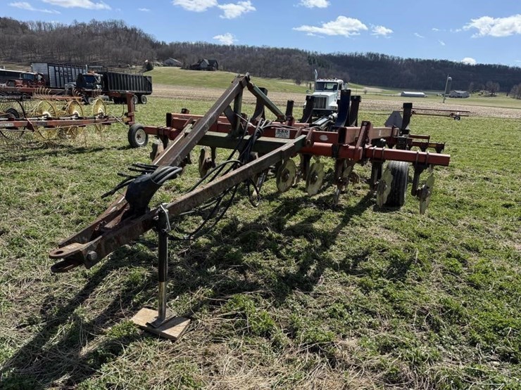 brillion-soil-commander-7-shank-deep-ripper-image-2