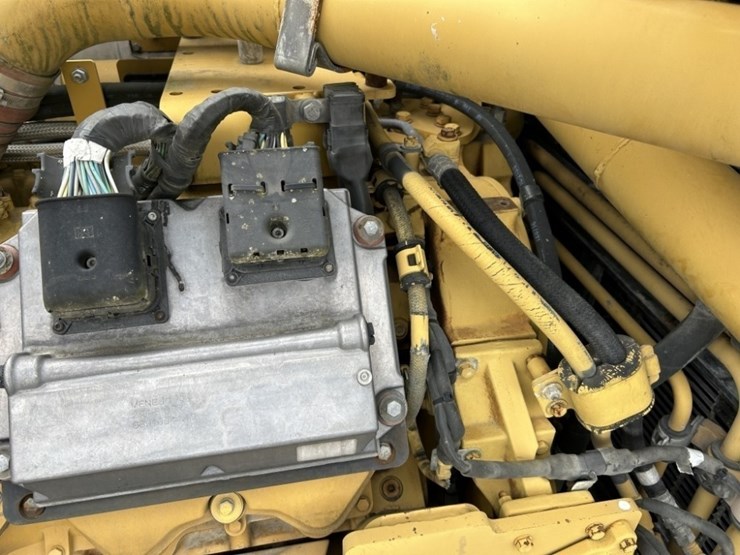 2012-caterpillar-ad55b-image-39