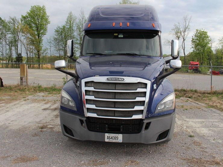 2018-freightliner-cascadia-126-image-68