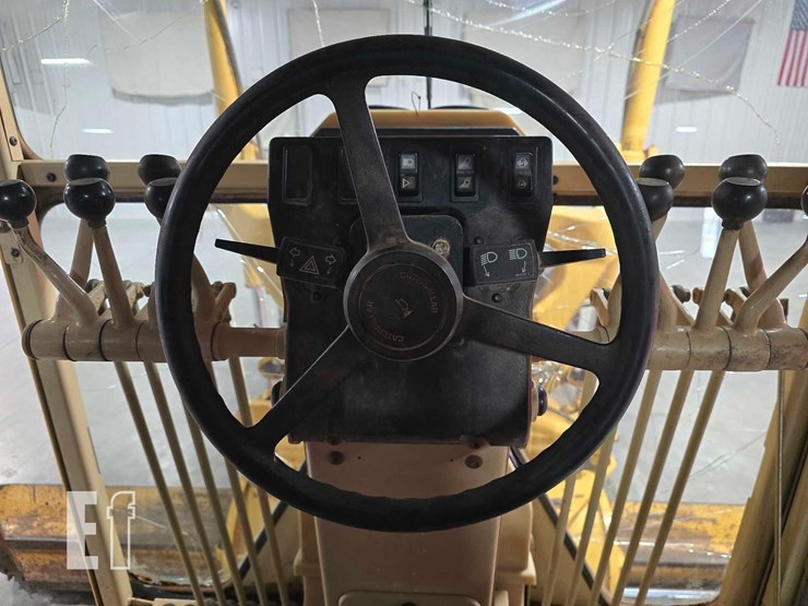 2005-caterpillar-140h-image-16