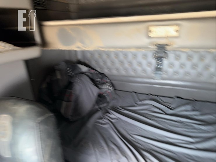 2005-kenworth-t800-image-60