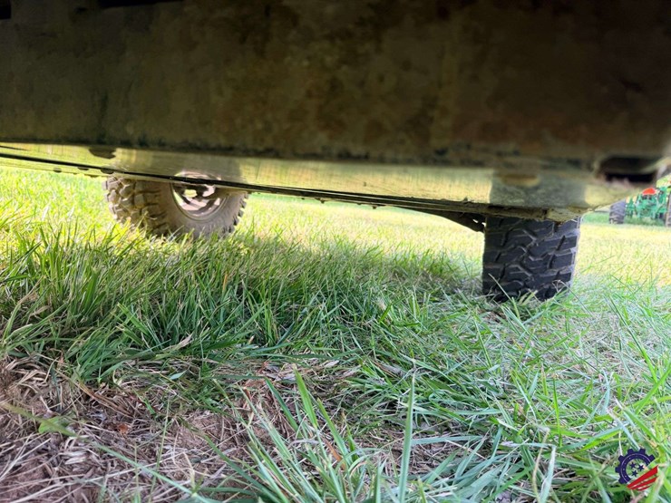 2023-john-deere-gator-xuv-835r-image-46