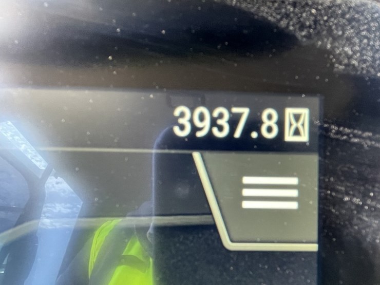 2021-caterpillar-d2-image-36