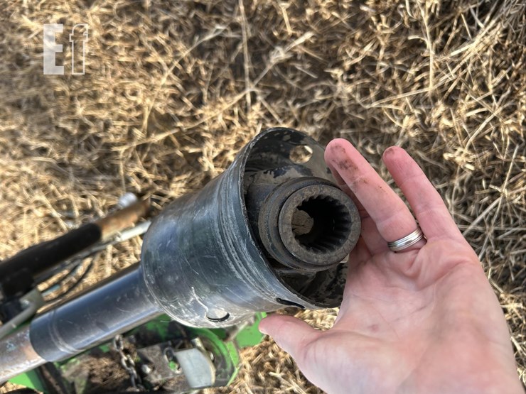 2019-john-deere-560m-image-10