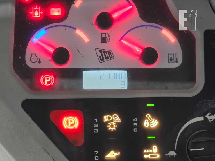 2021-jcb-3ts-8t-image-19