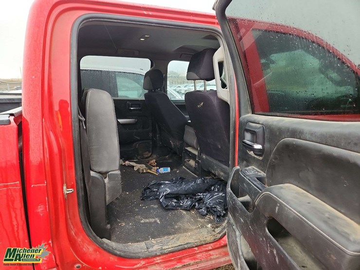 2019-chevrolet-silverado-2500hd-image-24