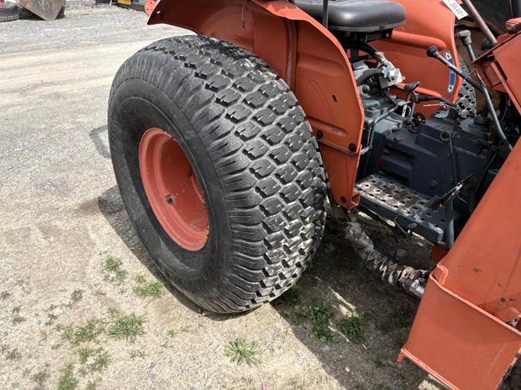 kubota-l2350-image-10