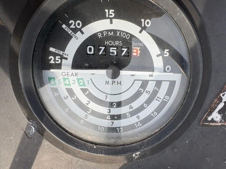 john-deere-2840-image-11