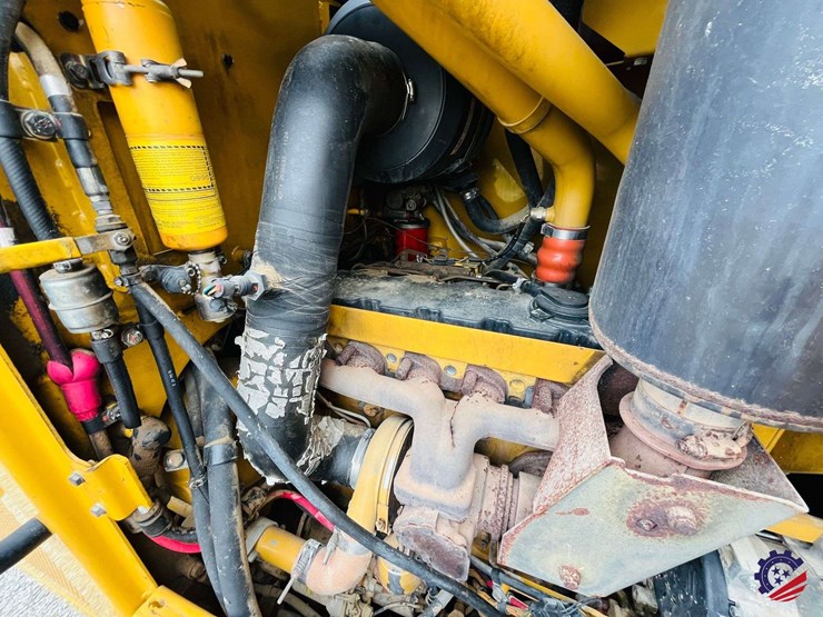 2010-caterpillar-120m-image-122