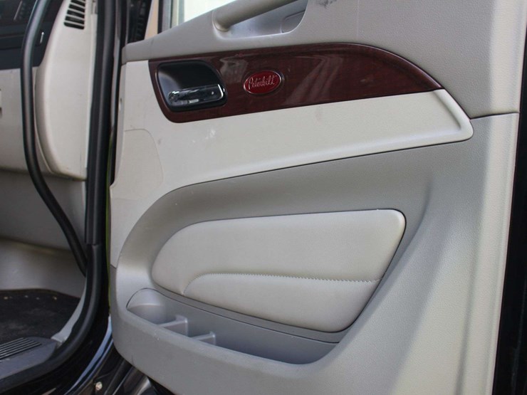 2019-peterbilt-579-image-18