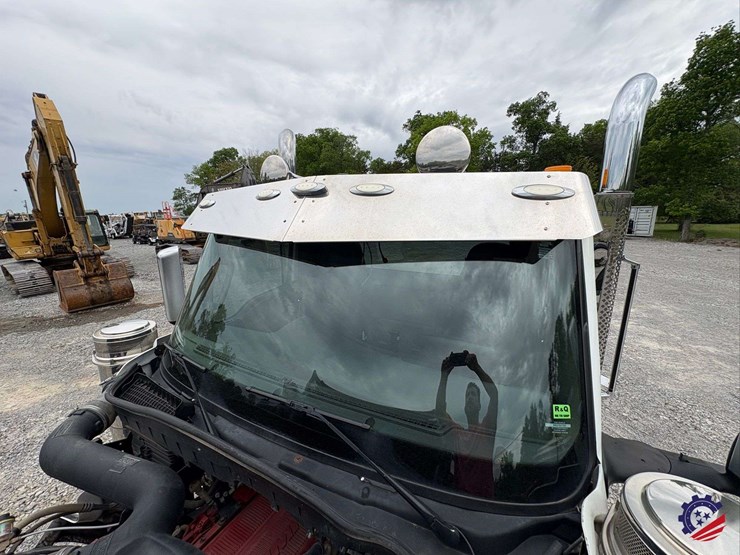 2024-international-hx520-image-67