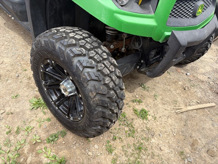 john-deere-gator-image-4