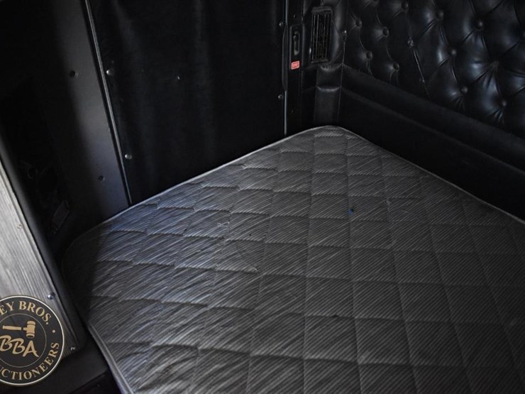 2013-kenworth-t660-image-52