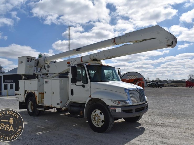 2005-international-durastar-4300-image-8