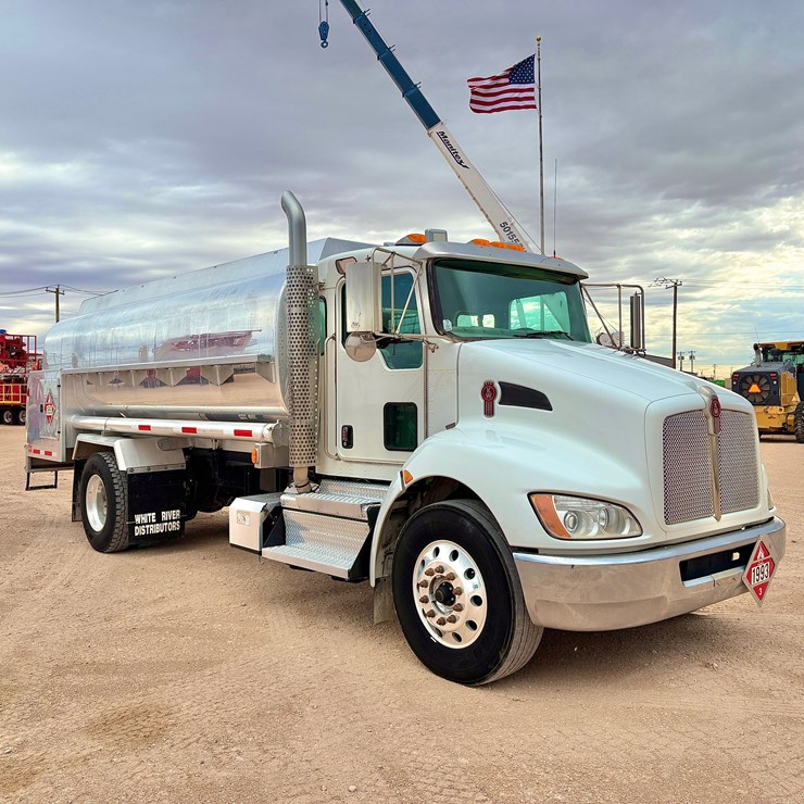 2020 KENWORTH T370