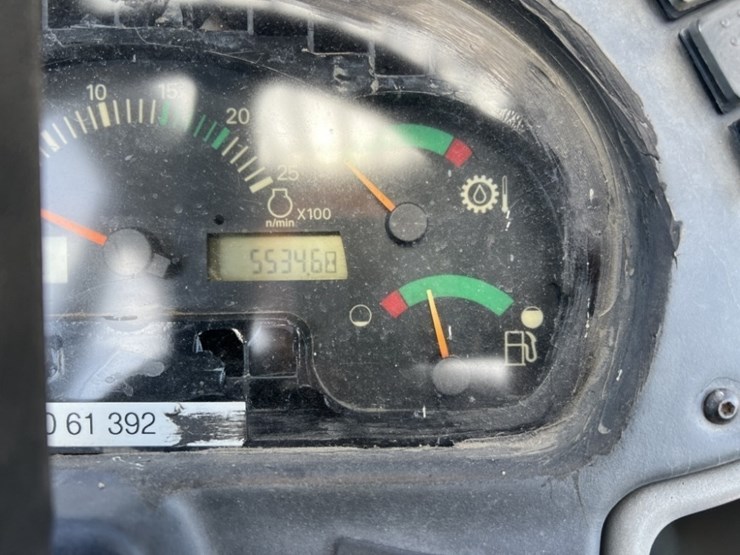 2013-caterpillar-th560b-image-24