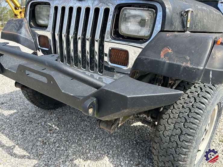 1994-jeep-wrangler-image-31