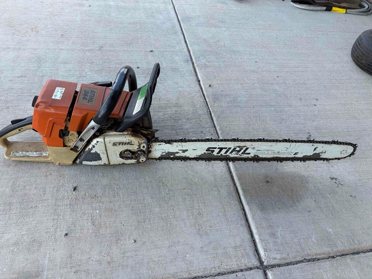 stihl-044-24"-chain-saw-image-2