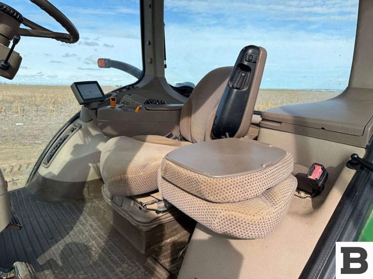 2011-john-deere-8310r-image-58