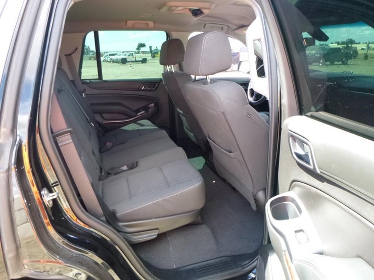 2019-chevrolet-tahoe-image-17