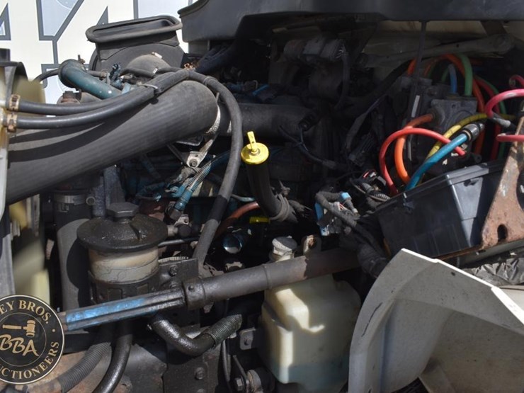 2005-international-durastar-4300-image-24