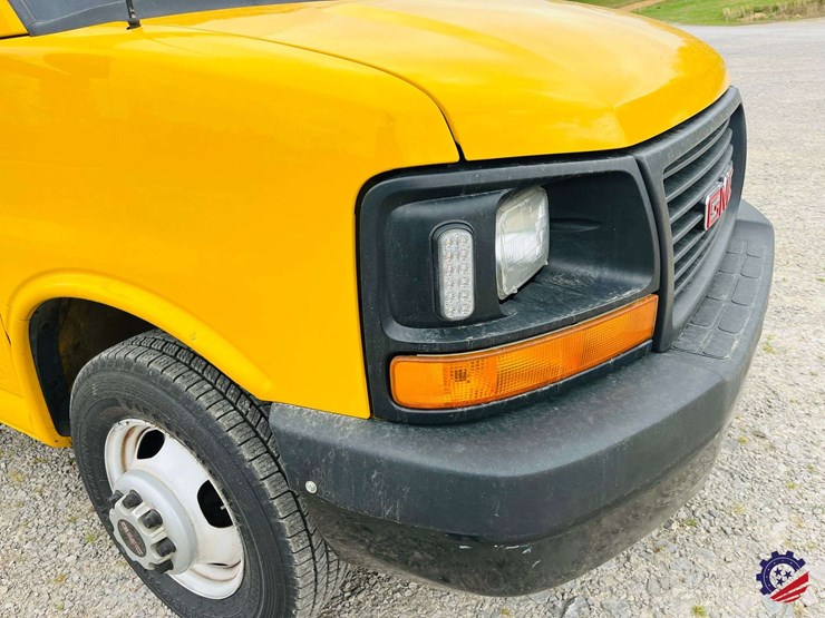 2009-gmc-savana-s/a-enclosed-roadside-service-truck-image-14