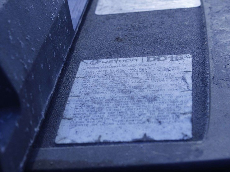 2018-freightliner-cascadia-126-image-38